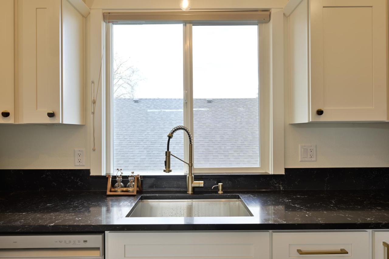 Villa Modern Upstairs Loft - Newly Renovated! Salem Esterno foto